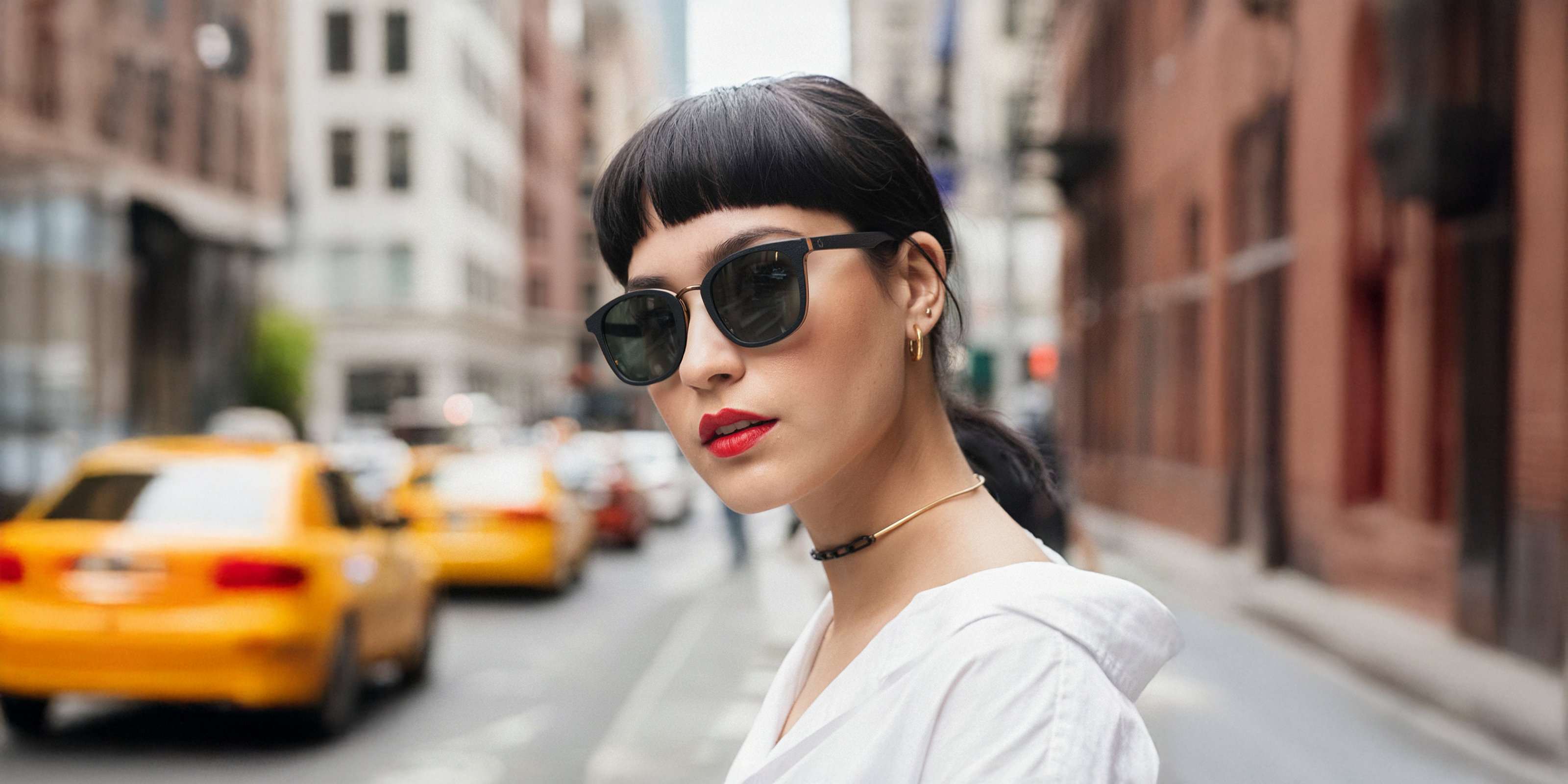 Should You Ever Wear Sunglasses Indoors?